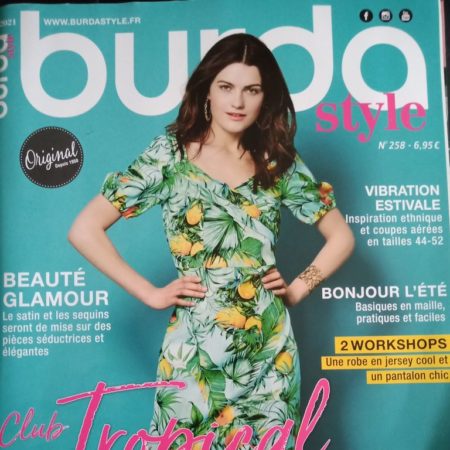 Couture Addict avec « Burda Style n°258 » Beauté et Glamour à Coudre!!